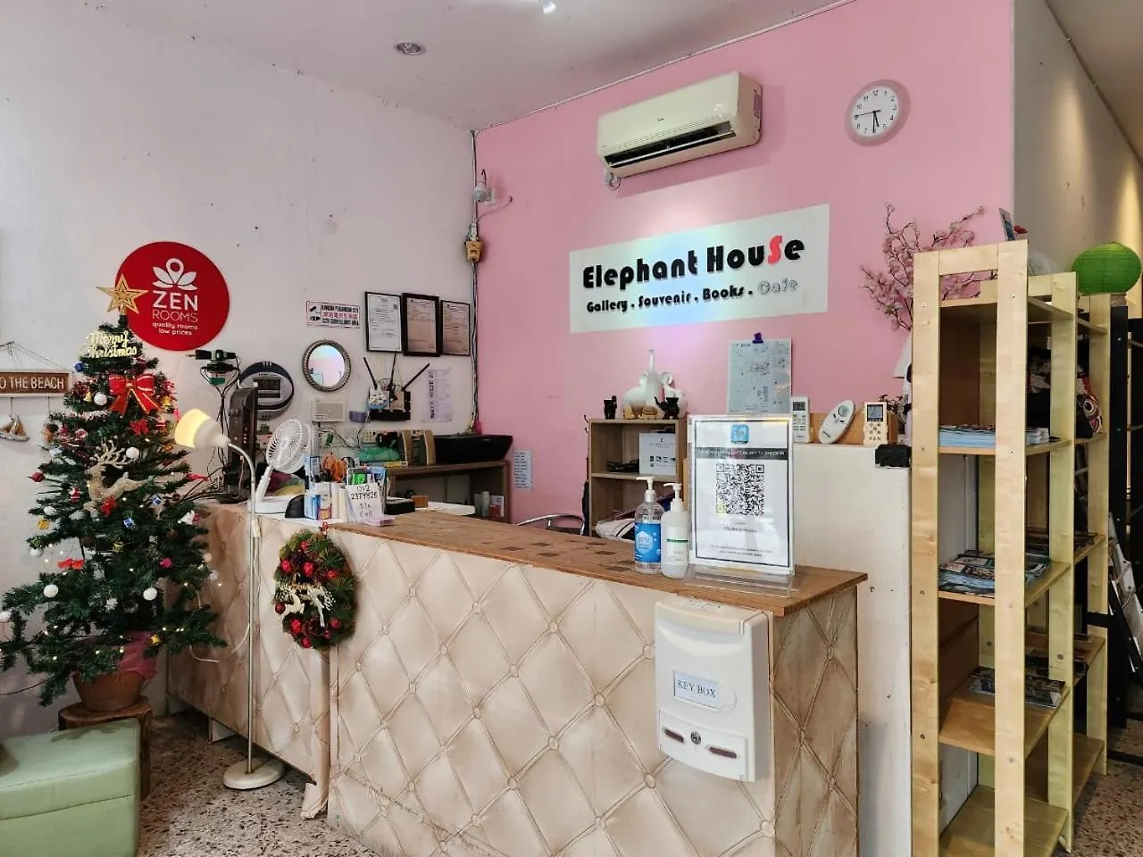 Elephant House Hotel جورج تاون 2*,